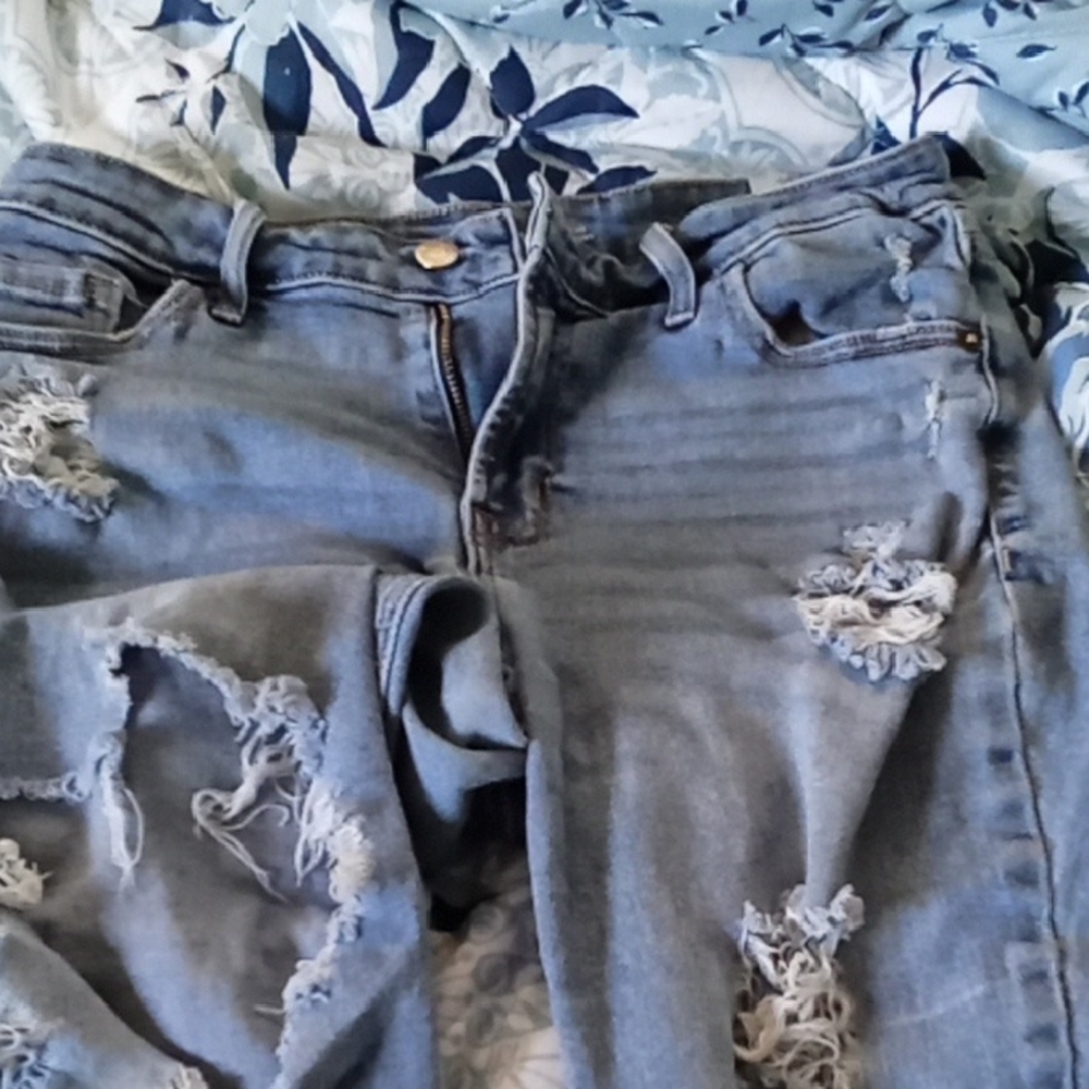 Old Navy Light Blue Distressed Skinny Jeans